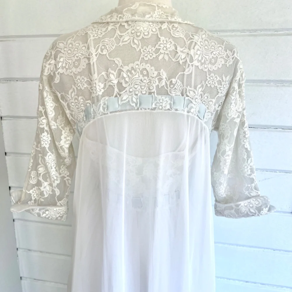 Vintage Peignoir Negligee Set Robe and Gown by Eyeful by The Flaums in Ivory - M